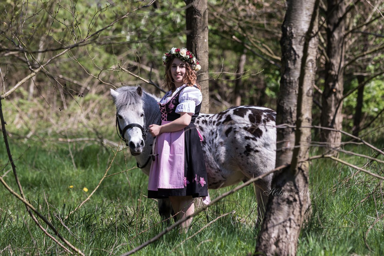 Bild 45 - Fotoshooting im Wald